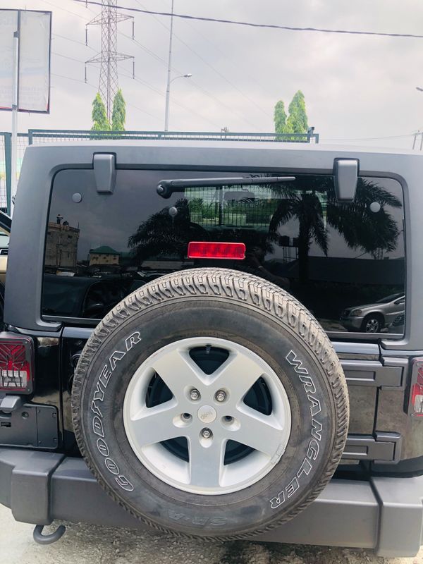 Thumbnail 3 of 2018 Jeep Wrangler